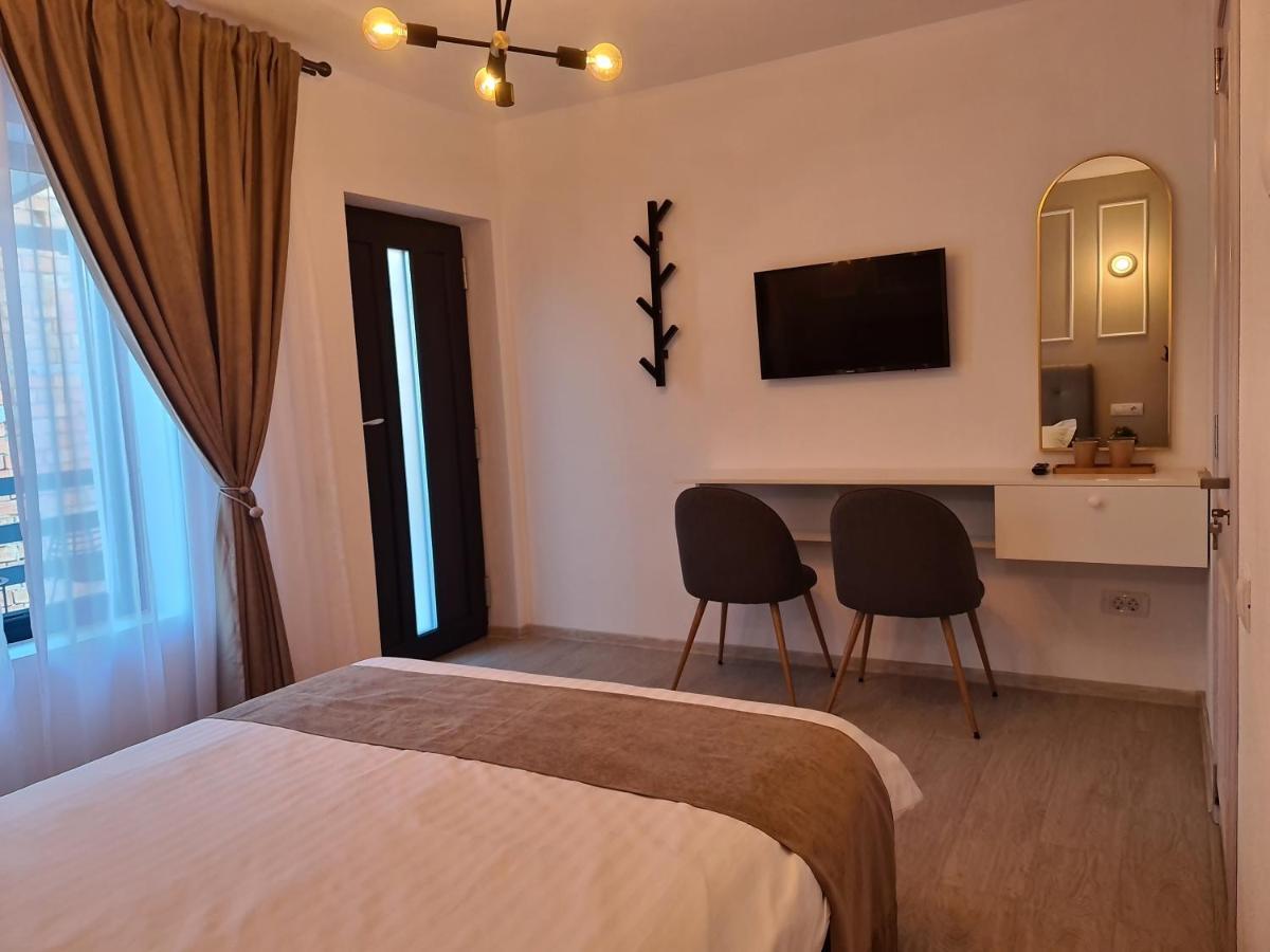 Urbanist Guest House Calimanesti Ngoại thất bức ảnh