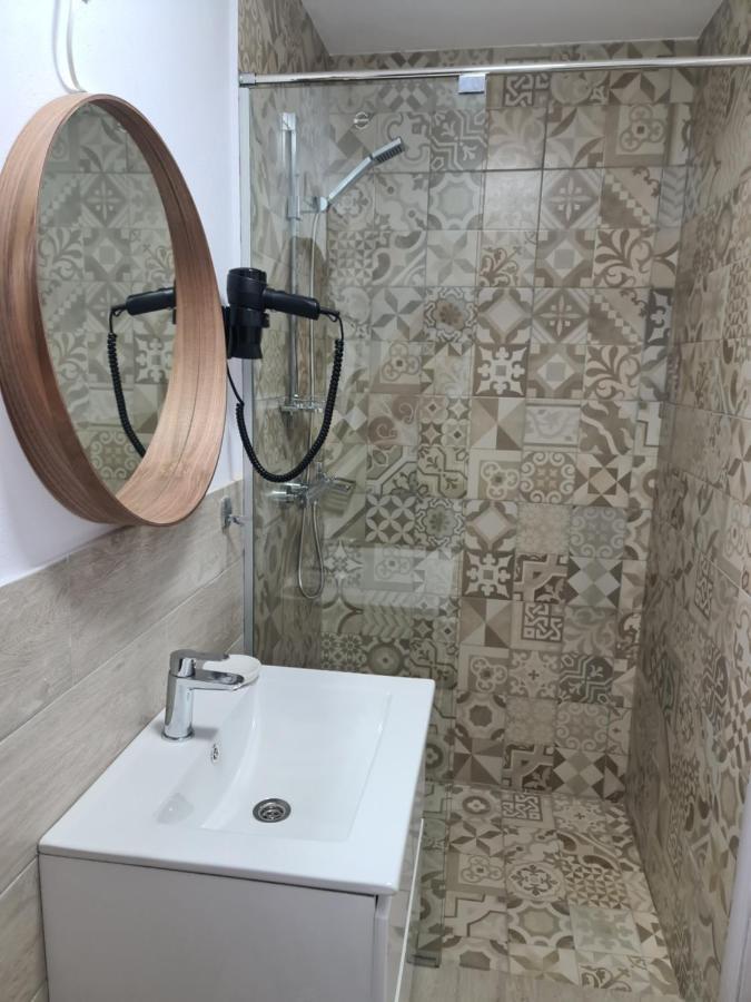 Urbanist Guest House Calimanesti Ngoại thất bức ảnh