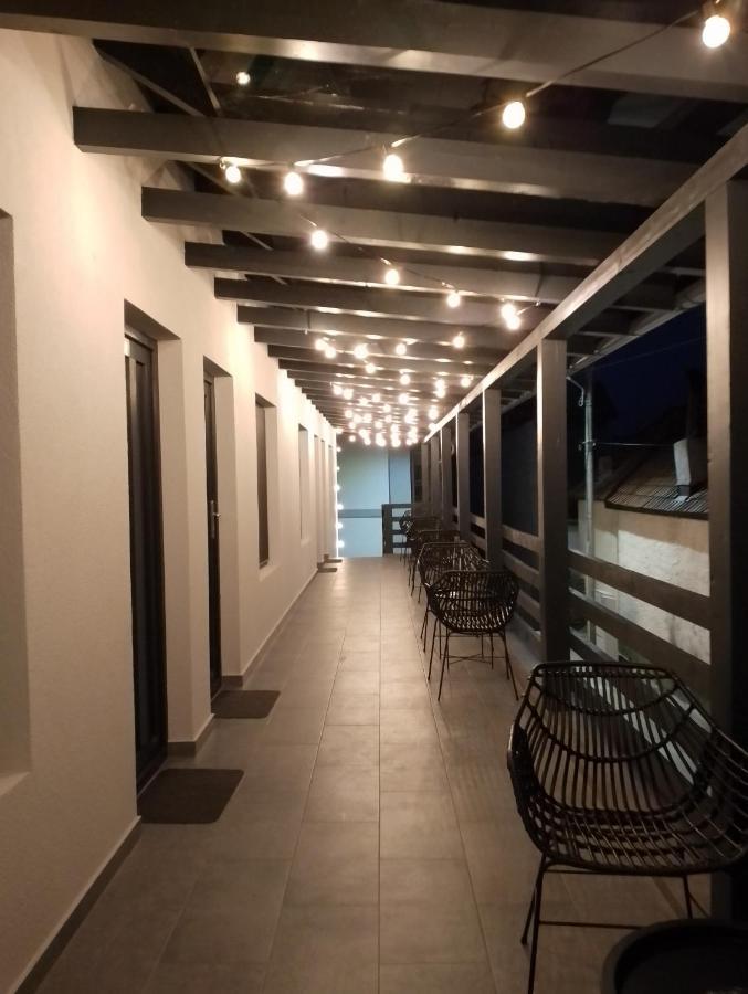 Urbanist Guest House Calimanesti Ngoại thất bức ảnh