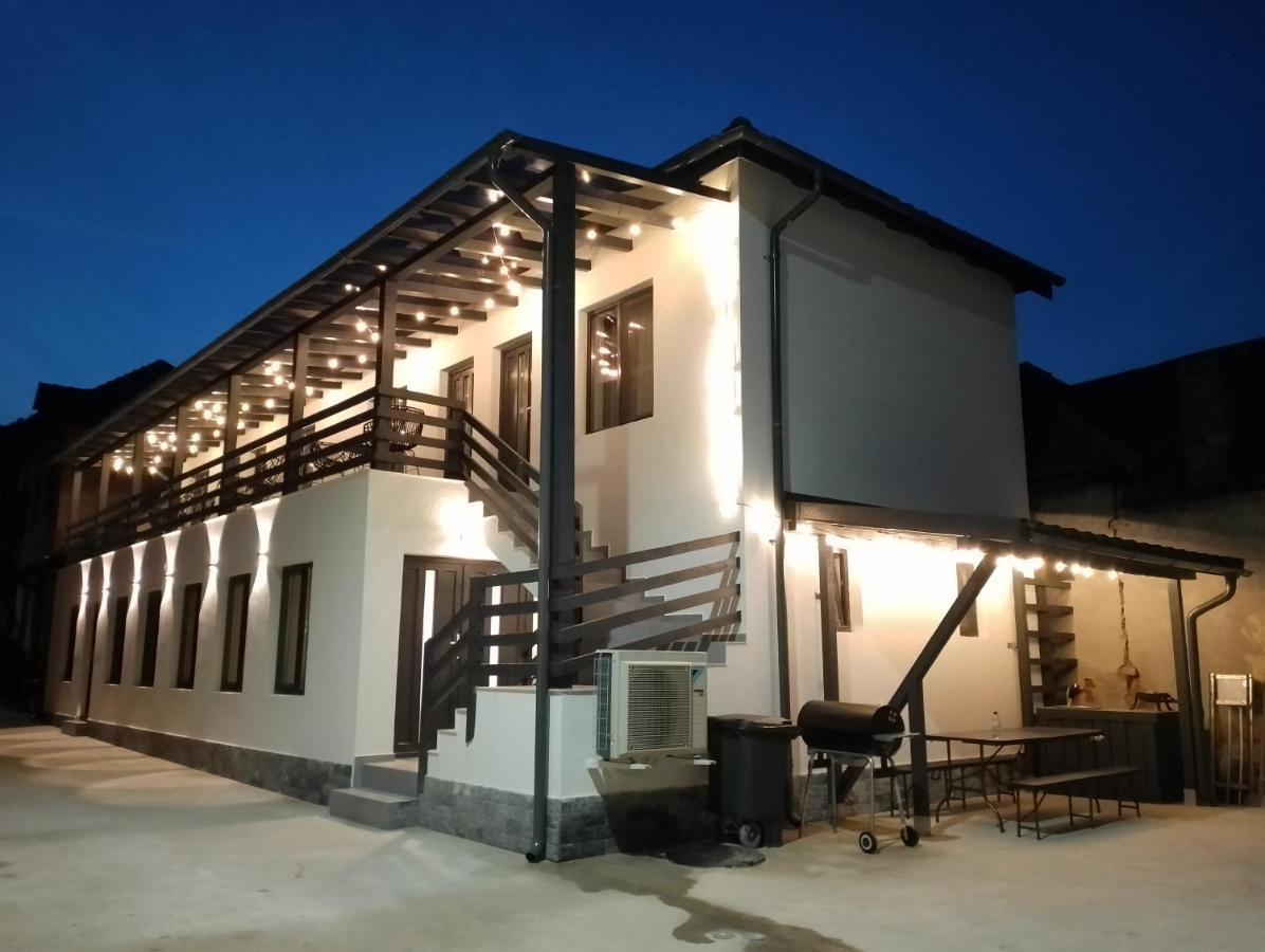 Urbanist Guest House Calimanesti Ngoại thất bức ảnh