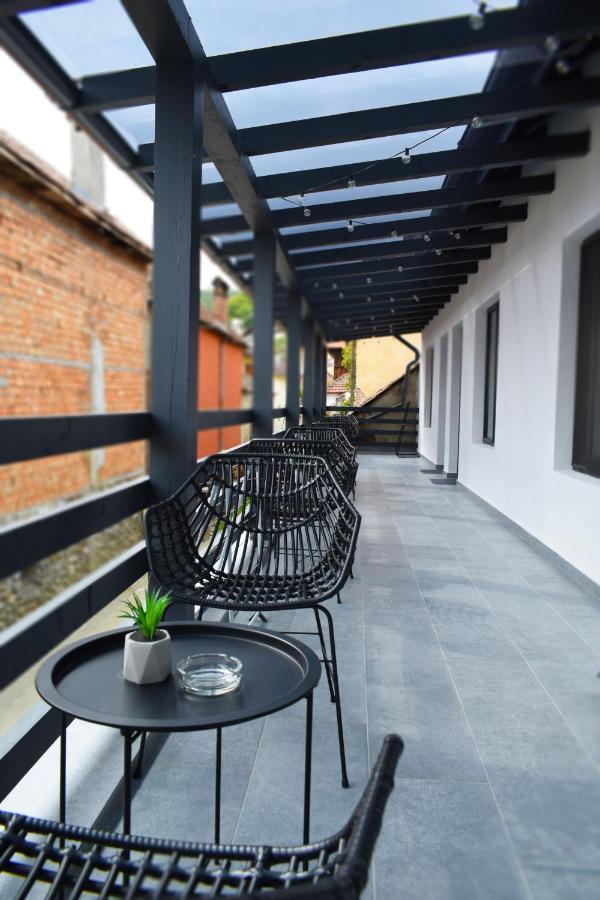 Urbanist Guest House Calimanesti Ngoại thất bức ảnh