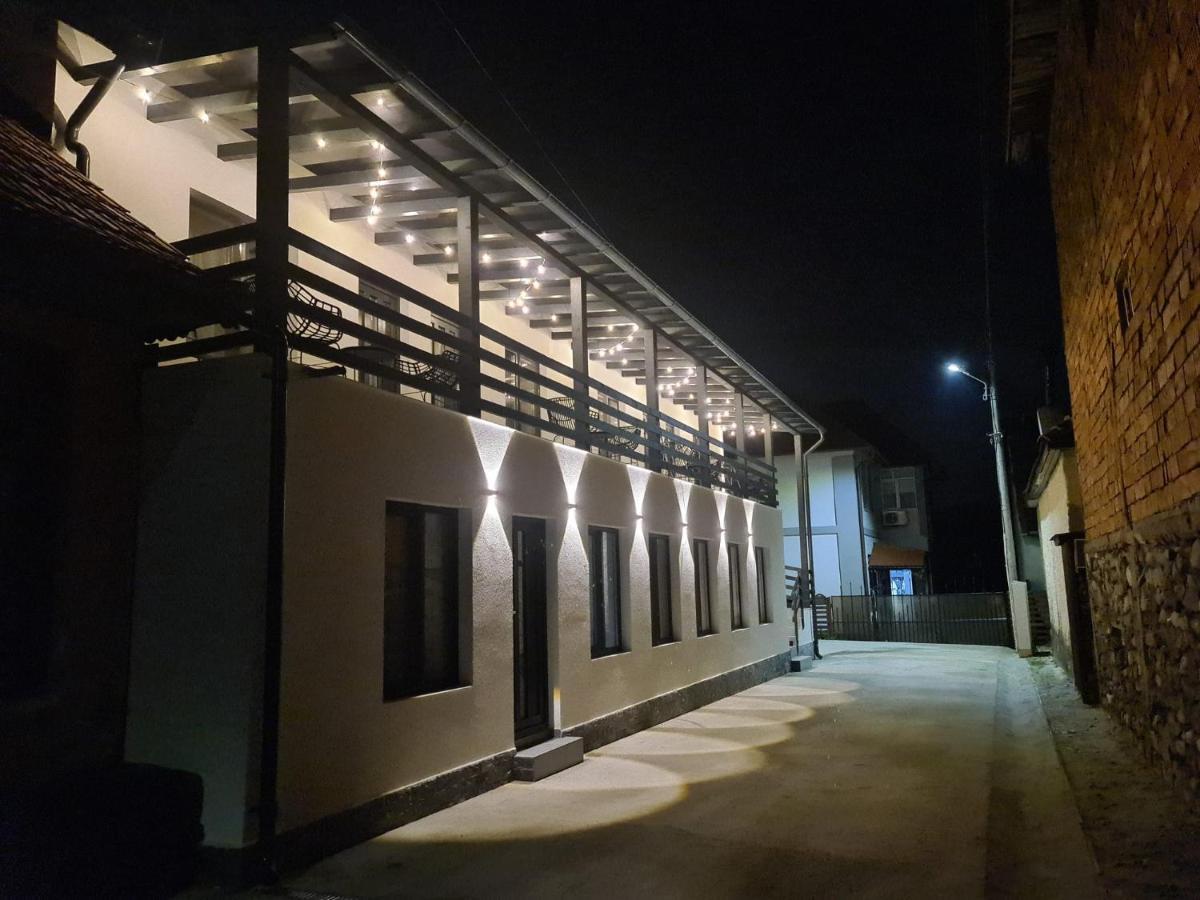 Urbanist Guest House Calimanesti Ngoại thất bức ảnh